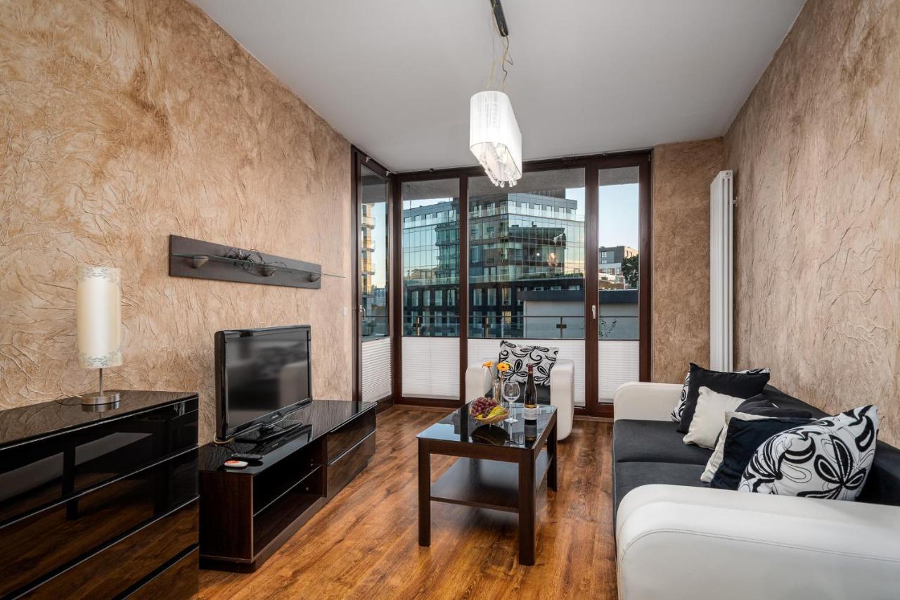 Appartamento Apart D&K Free Parking Grojecka 194 Varsavia Esterno foto