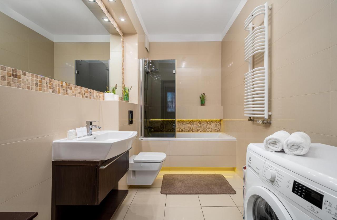 Appartamento Apart D&K Free Parking Grojecka 194 Varsavia Esterno foto